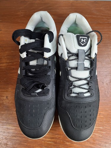 Under Armour Ignite Lowtop schwarz + weiß Metall Stollen Herren Größe 10,5 3021934-001 - Bild 4 von 10