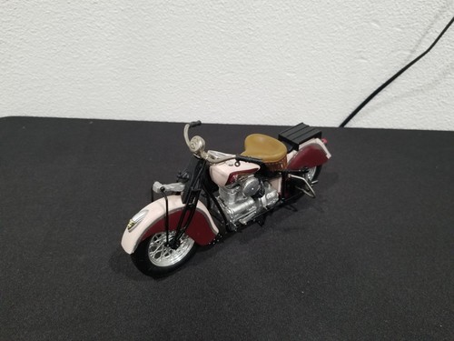TOOTSIE TOY 1942 INDIAN 442 MOTORCYCLE 1:10 SCALE MODEL RARE COLOR SCHEME AS-IS - Picture 2 of 15