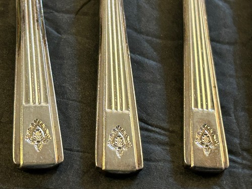 Six Vintage Desert Spoons 4.5" International Silver Plate STATLER HILTON - Picture 2 of 5