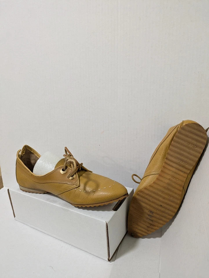 Vintage 70s Town & Country Lace Up Boho Woven Leather Saddle Shoe Size 6 - Image 2 of 4