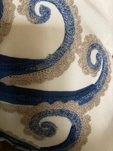Pottery Barn Coastal Beach Blue Octopus Decorative Pillow 20” EXCELLENT - Picture 8 of 8