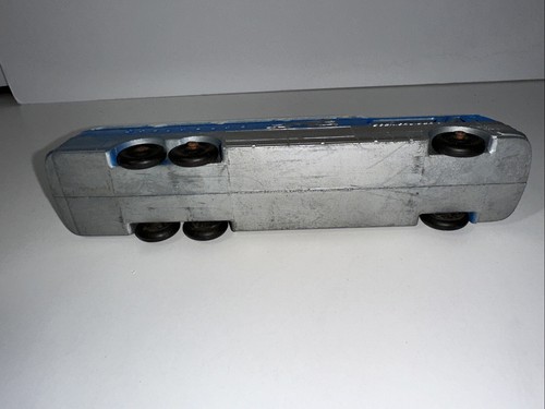 Vintage 1950s Tootsietoy Greyhound Scenicruiser Bus. All Original. - Picture 6 of 8