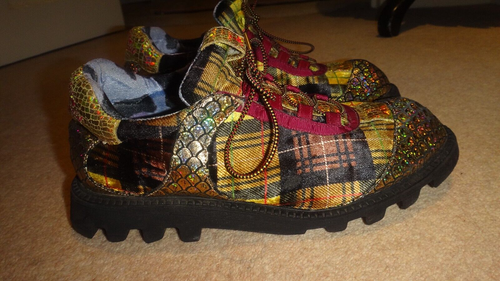 Unisex Irregular Choice Dollytime Terciopelo Entrenadores Informales Fuerza de Belleza Talla 41 - Imagen 3 de 20
