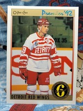 1992 O-Pee-Chee Premier Detroit Red Wings Card #142 Steve Yzerman
