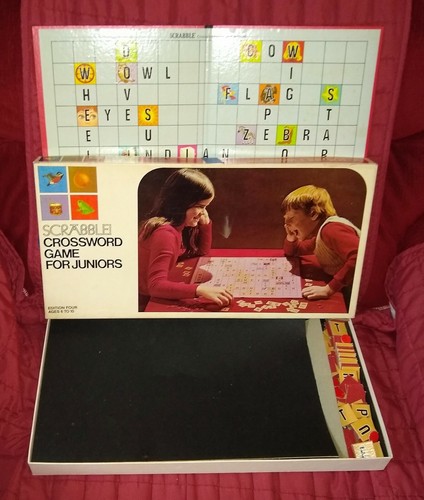 Vtg SCRABBLE for Juniors Game Selchow & Righter Complete in Original Box 1975 - Picture 1 of 5