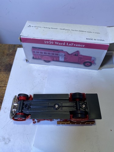 1939 Ward LaFrance Fire Truck Diecast 1999 Reader's Digest Collectible in Box E5 - Picture 6 of 6