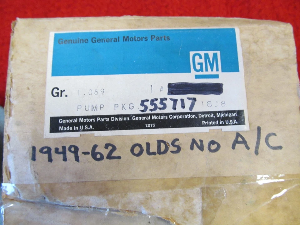 1949-1962 Oldsmobile 88 98 Starfire NOS GM V8 NON AC Water Pump # 555717 382690 - Image 4 of 4