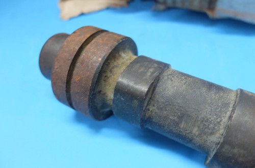 M151 JEEP ENGINE CAMSHAFT 2805-00-410-5762 NOS Genuine - Picture 8 of 12