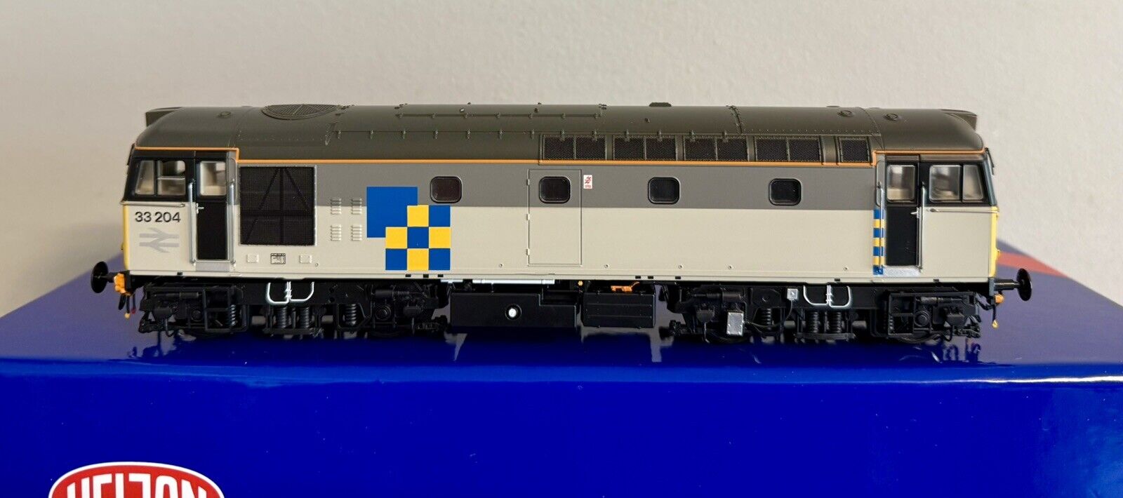 Picture 4 of 5