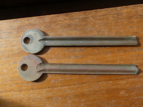 Vintage Mosler Safe Key Blanks 4 1/4" Long - Picture 7 of 7