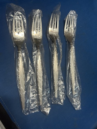 Vintage Oneida Community Stainless Steel Venetia Pattern Flatware Set 112 Pc - Picture 19 of 24