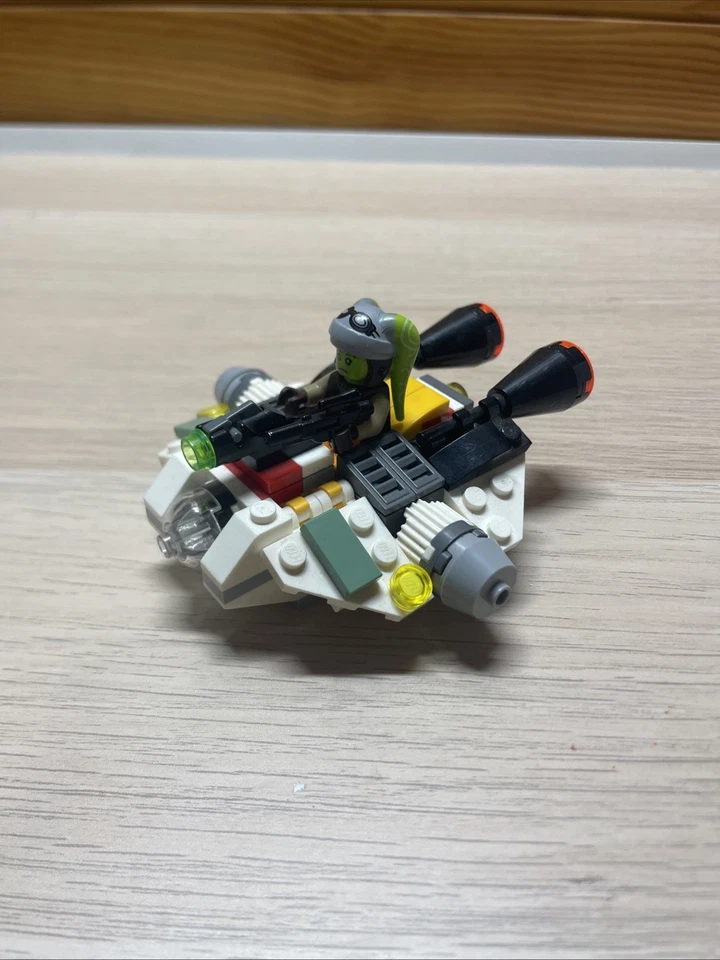 LEGO Star Wars 75127 The Ghost, foto 2 de 5