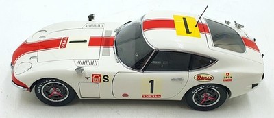 First18 1/18 TOYOTA 2000GT 赤＆富士24HRS 優勝車 First18 1/18 TOYOTA 2000GT 赤＆富士24HRS 優勝車 AUTOart 1/18