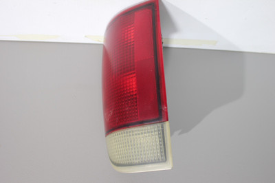 Driver Left Tail Light Fits 95-05 CHEVROLET S10 BLAZER GMC S15 JIMMY Oem