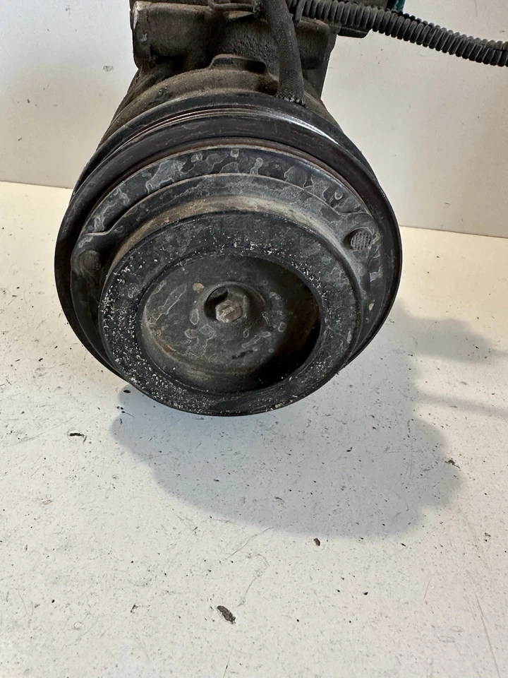 Kia Sorento Ac Air Con Compressor Pump Genuine 3.5 v6 Petrol 2006 Year #4044 - Image 3 of 4