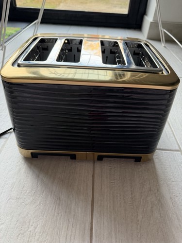 Russell Hobbs Inspire Toaster 4 Slice Black And Gold - Picture 5 of 5