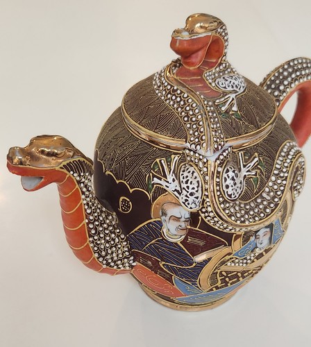 Japanese Dragon Immortal Ware Teapot & Mini Teapot/Creamer with Lids - Picture 3 of 21