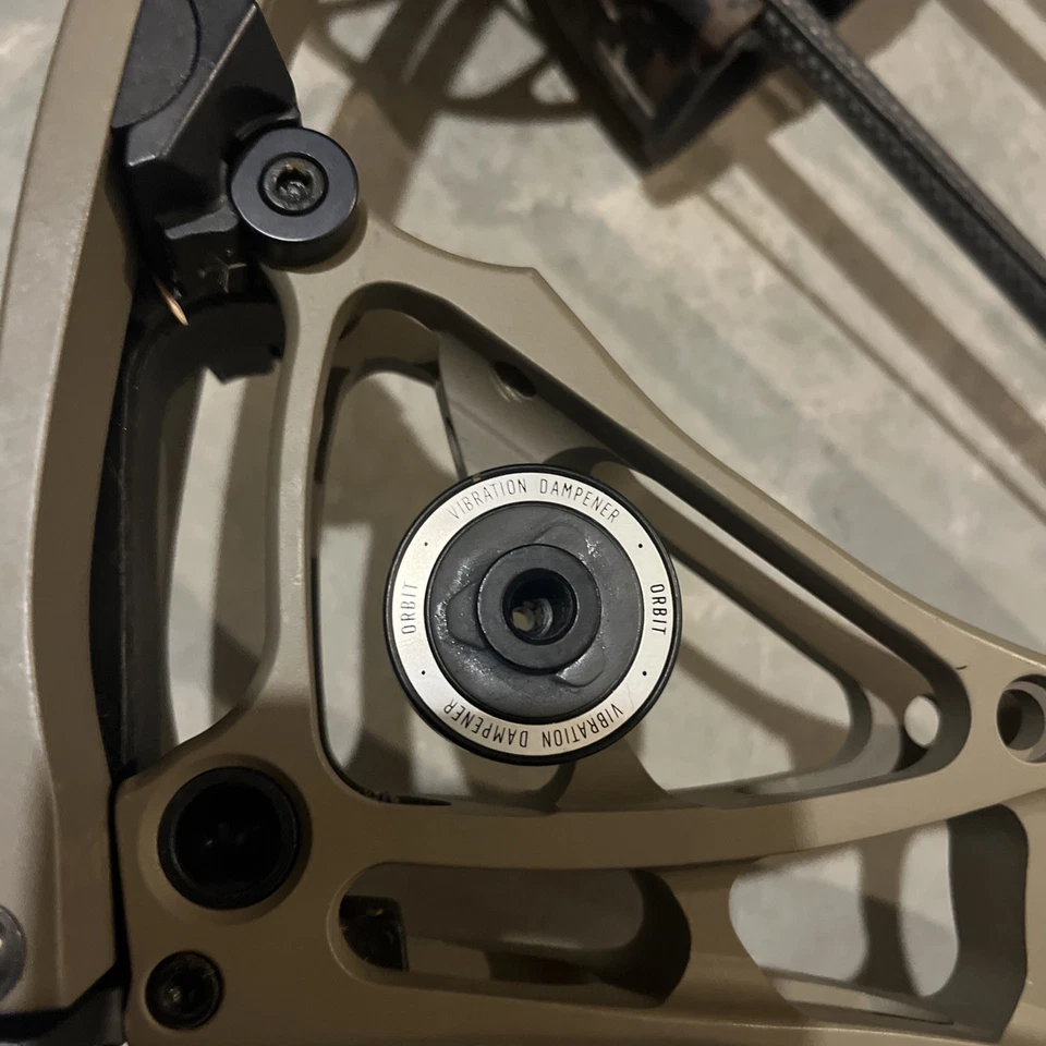  OD Green Bowtech SR350 Black 70# Right Hand - Image 3 of 4