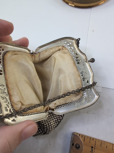 Menge 3: 2 ANTIKE VINTAGE MAKE-UP KOMPAKTE Runde & Kettenglied Netz Handtasche - Bild 18 von 18