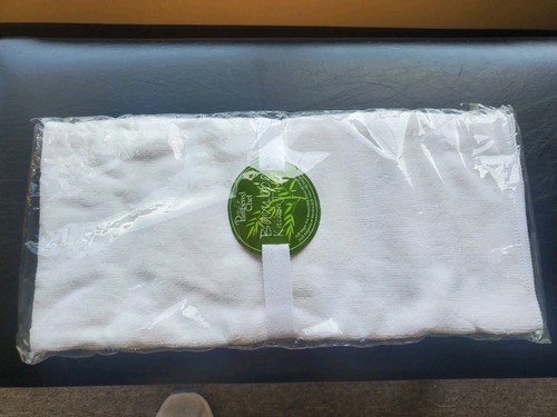 HTF Pampered Chef White Bamboo Kitchen Towel NIP - Picture 1 of 4