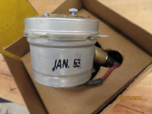NOS 1953 Olds 88 Super Deluxe 98 Accessory Dash Electric Clock #983064 - Picture 3 of 3