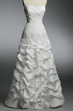 Authentic New store sample wedding dress gown Alfred Angelo 2207 size 10 ivory