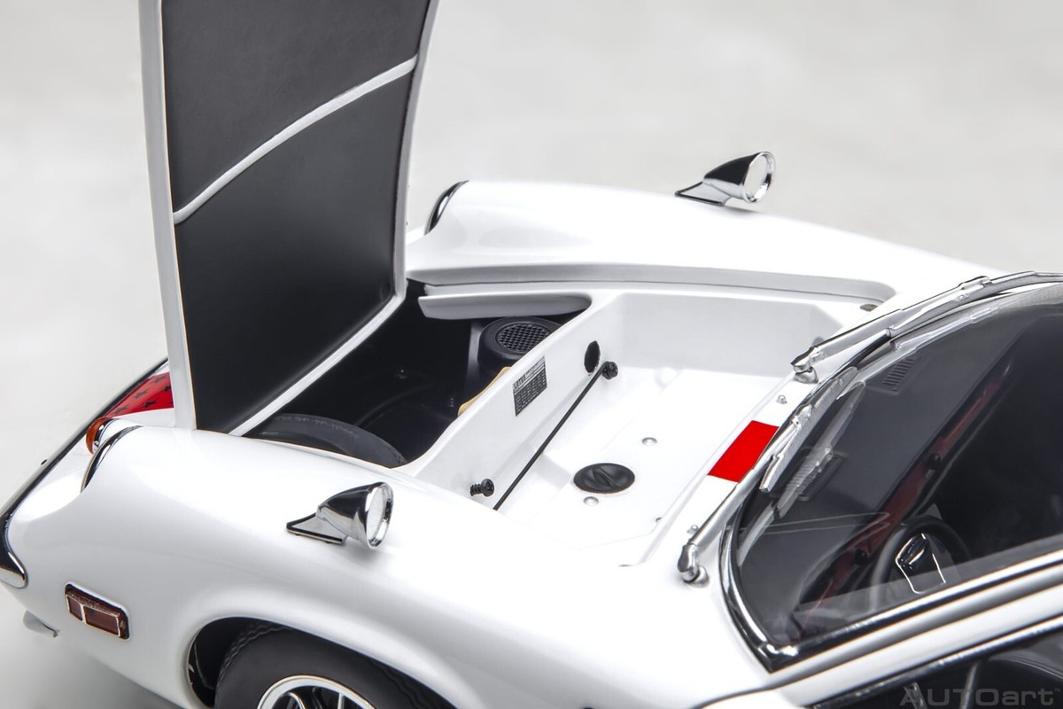 トランプ Lotus #04 AUTOart LOTUS EUROPA SPECIAL CIRCUIT WOLF 1/18 WHITE with