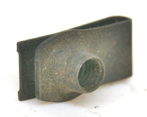 Clip Nut - U-Type – M8-1.25 x 15 mm 8104 - Imagen 2 de 9