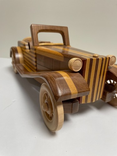 Hand Crafted Limited Edition, No 1 of 12 1936 CadillacRoadster - Picture 7 of 11