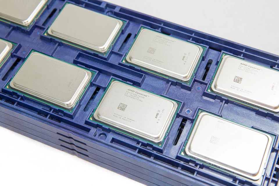 [NEW] AMD 3.2-3.8GHz 8 Core Opteron 6328 (115W) Socket G34 / Abu Dhabi CPU - Image 2 of 2