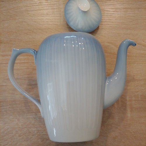 B&G Bing & Grondahl Ballerina 301 Coffee Pot Blue Ribbed Porcelain Copenhagen - Picture 5 of 11