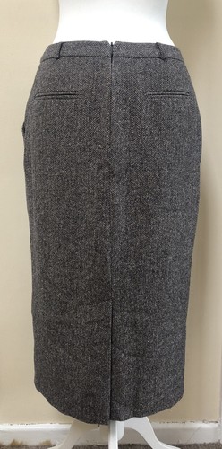 Ladies Skirt - Viyella Petites - Size 8. (K1) - Picture 2 of 7