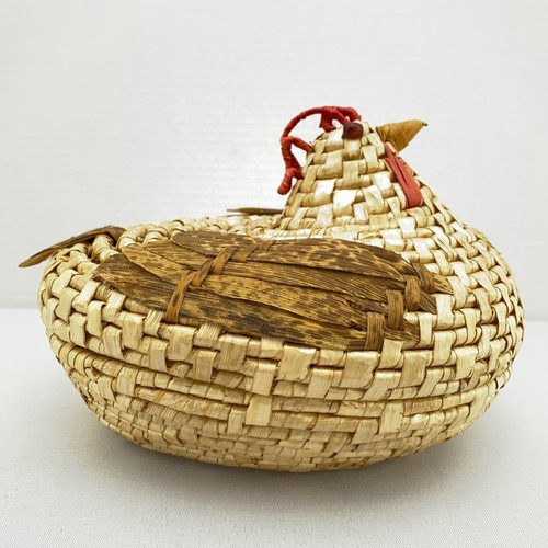 VTG Farmhouse Chicken Hen Rooster Wicker Weave Basket with Lid Chicken Basket - Picture 4 of 9