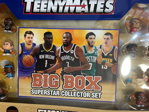 TeenyMates Big Box NBA, New 2022! 22 figures, 22 profile cards and puzzle. - Picture 3 of 6