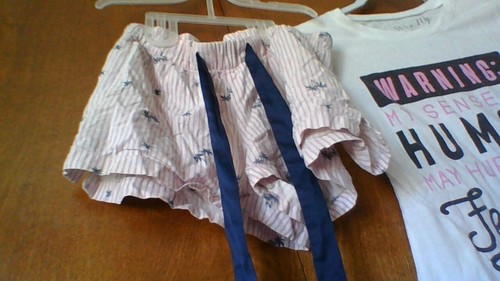 Teens Old Navy Palm Tree Striped XS Shorts & Wound Up Size S T-Shirt *HAS STAINS - Picture 4 of 17