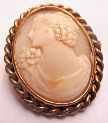Broche Vintage Camée Ancien - Couleur Vieil Or - Maison De Pêcheur - Bijou Ancien Sans Marque