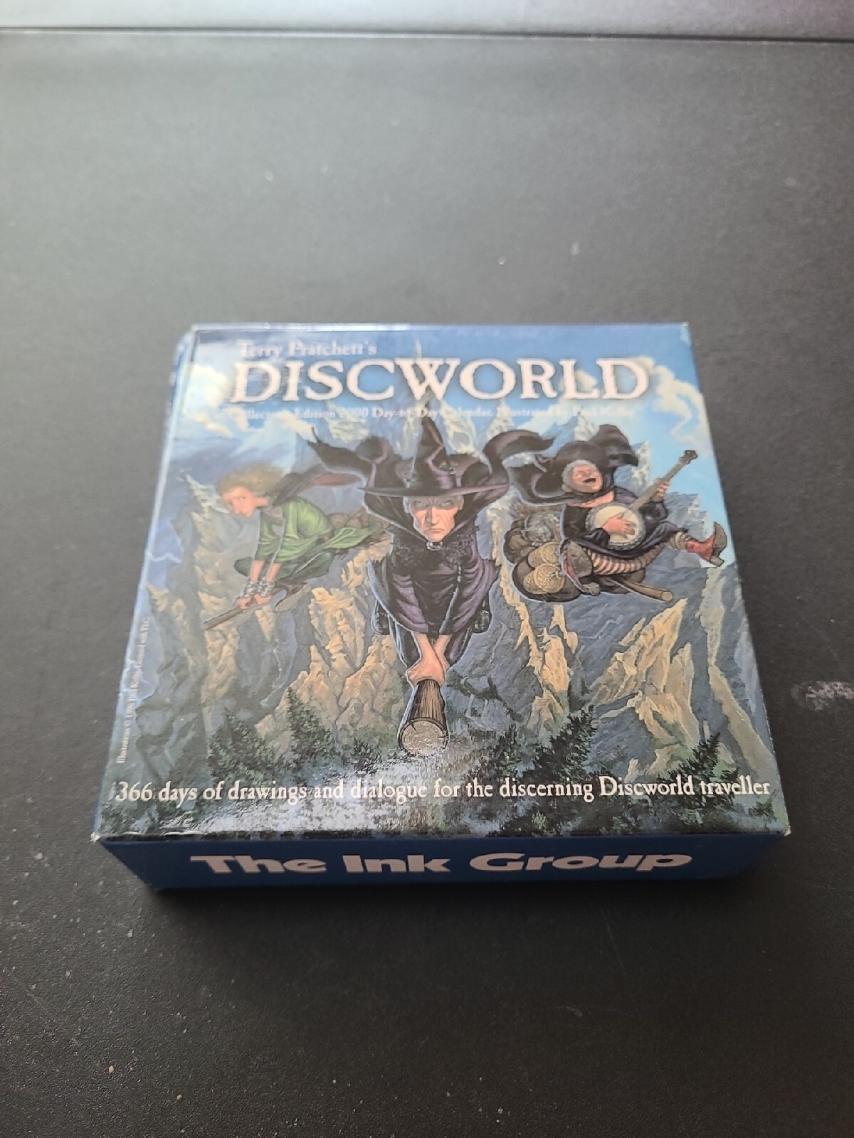 2000-discworld-desk-calendar-terry-pratchett-ebay