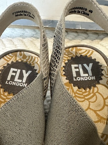 Sandali Fly London Yaji zeppa a croce grigio serpente donna taglia 40/9,5 - nuovi con scatola $200 - Foto 8 di 9
