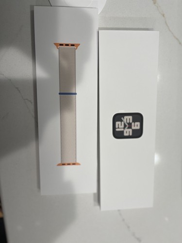 Apple Watch SE 2nd Gen 40mm Aluminum Case with Sport Loop Starlight, Brand New - Picture 5 of 19