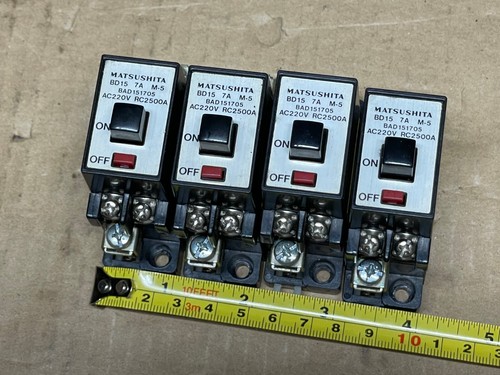 Matsushita BAD151705 circuit breaker BD15 7A M-5 AC220V 7 amp - Picture 1 of 4