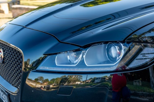 Jaguar XF R-Sport - Picture 4 of 22
