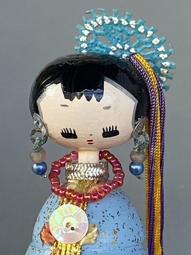 Vintage CHINA ASIA it’s a small world Disneyland Souvenir Kokeshi Holz Puppe - Bild 2 von 7
