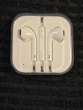 NEW Authentic Apple Wired iPhone iPad IPod Ear Buds  White Buds
