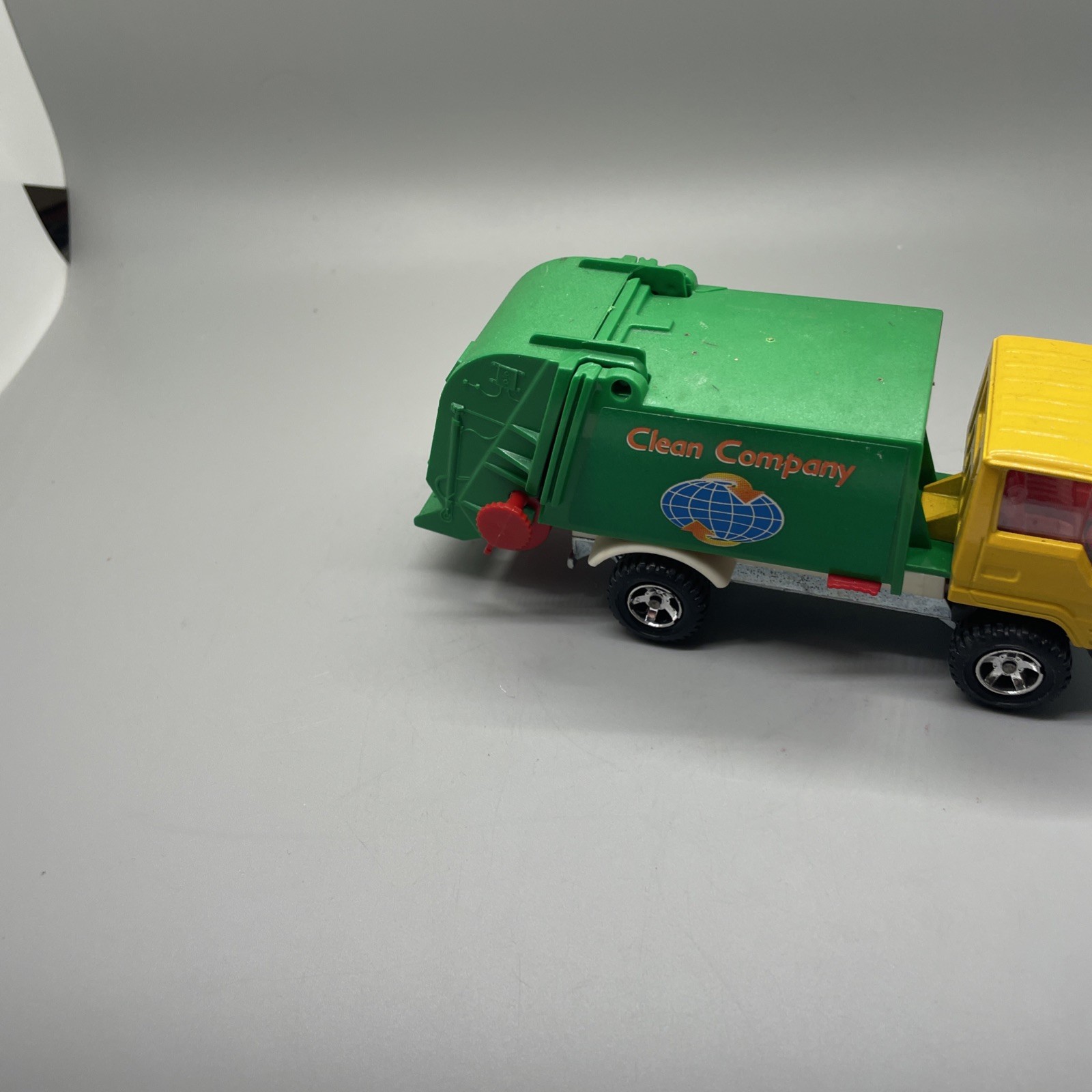 Picture 4 of 5