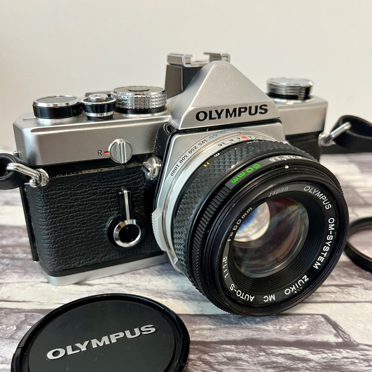 フィルムカメラ OLYMPUS OM-1 / F.ZUIKO AUTO-S 50mm F1.8 Amazon | Olympus OM-SYSTEM F.Zuiko Auto-S 50mm f1.8 1:1.8