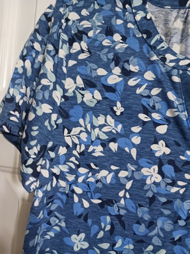 NWT Women's Liz Claiborne Split Crew Neck Tee Size XS Indigo Floral - Picture 4 of 10