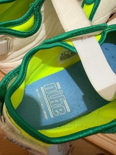 Zapatos para mujer Nike Air Rift DX2939-100 verde estadio US7 (W) usados - Imagen 7 de 8