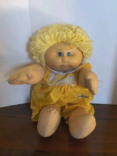 Cabbage Patch Kids Girl Doll 1982 Blue Eyes Blonde Hair 15" With Clothes Vtg