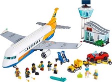 LEGO CITY Passenger Airplane 60262 100 % Complete