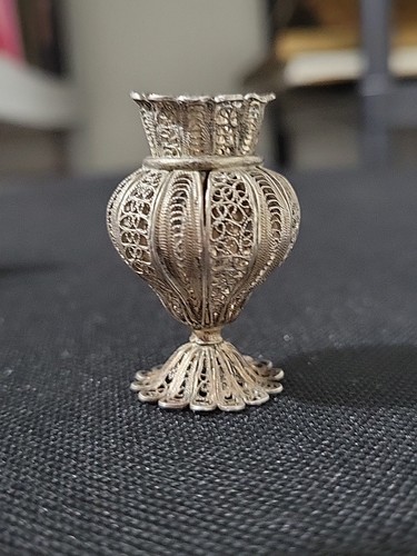 Lote de 15 g de jarras y jarras de filigrana miniatura vintage de plata esterlina para casa de muñecas - Imagen 5 de 24